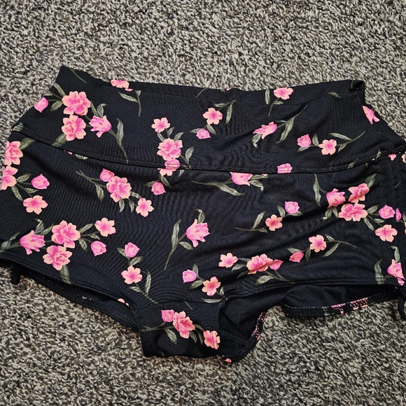 Victoria's Secret PINK Gym to Swim Short Shorts sz Small - Picture 2 of 3